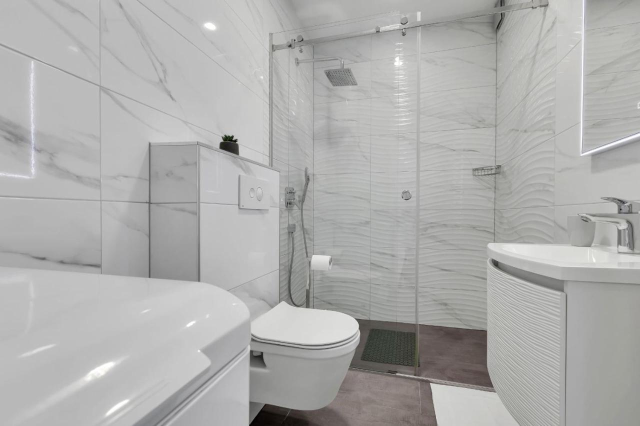 Apartments Lucky Brela Luaran gambar